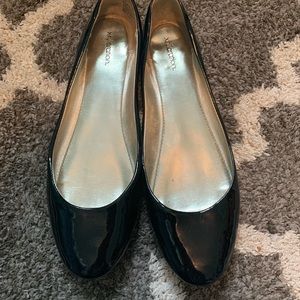 Black ballet flats